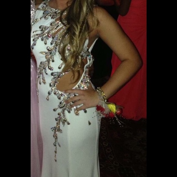 Dress - Picture 3 of 3